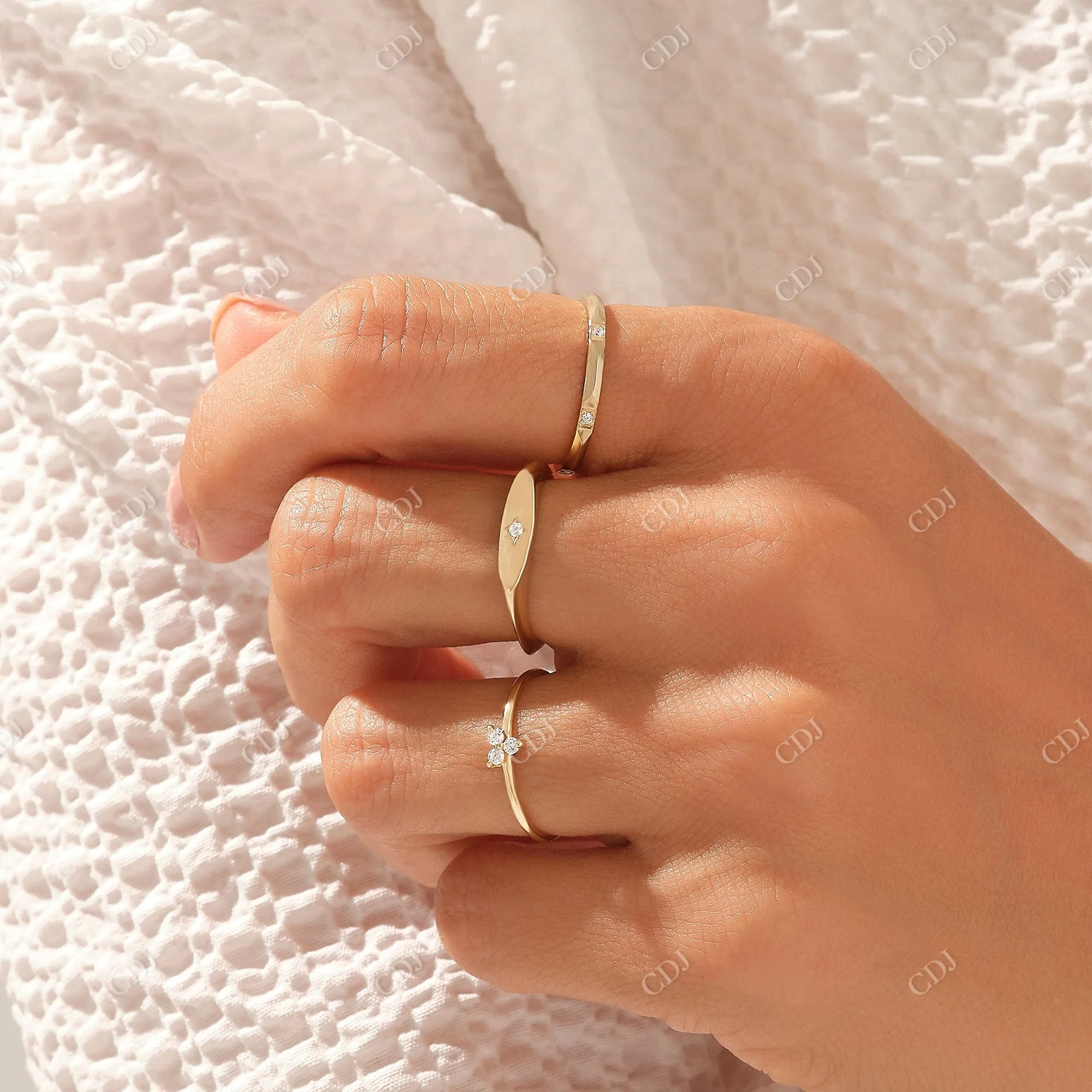0.01CT Lab Grown Diamond Slim Star Signet Ring