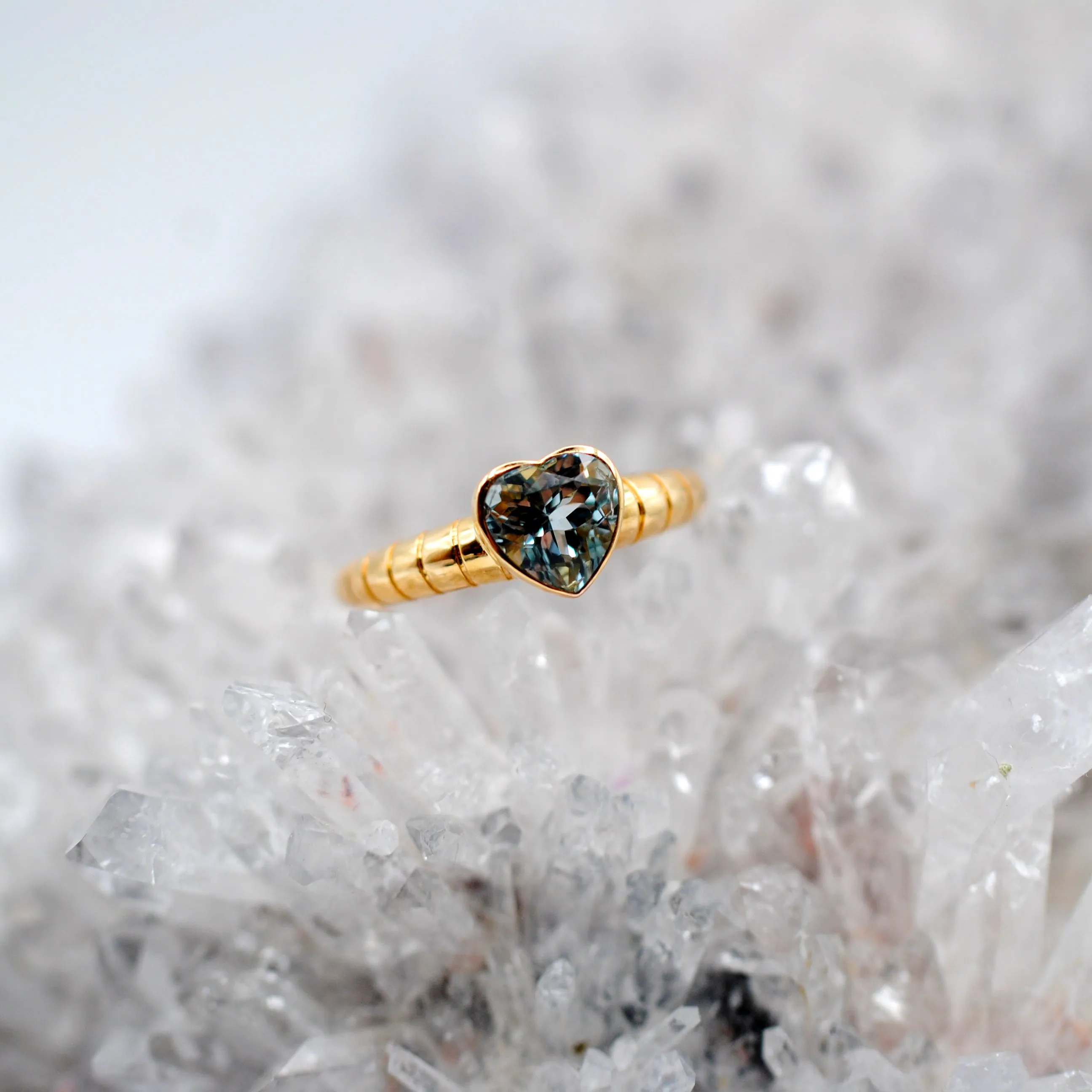 14k Gold 1.15 ct Aquamarine Sweetheart Ring