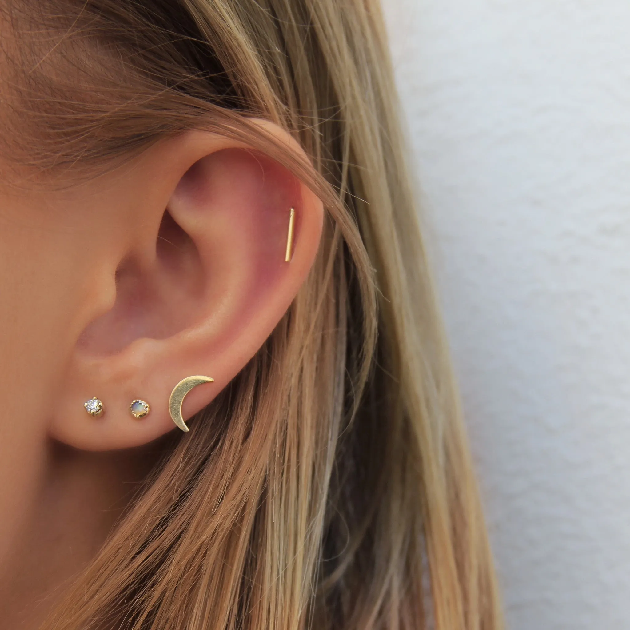 14K GOLDEN OPAL STUDS
