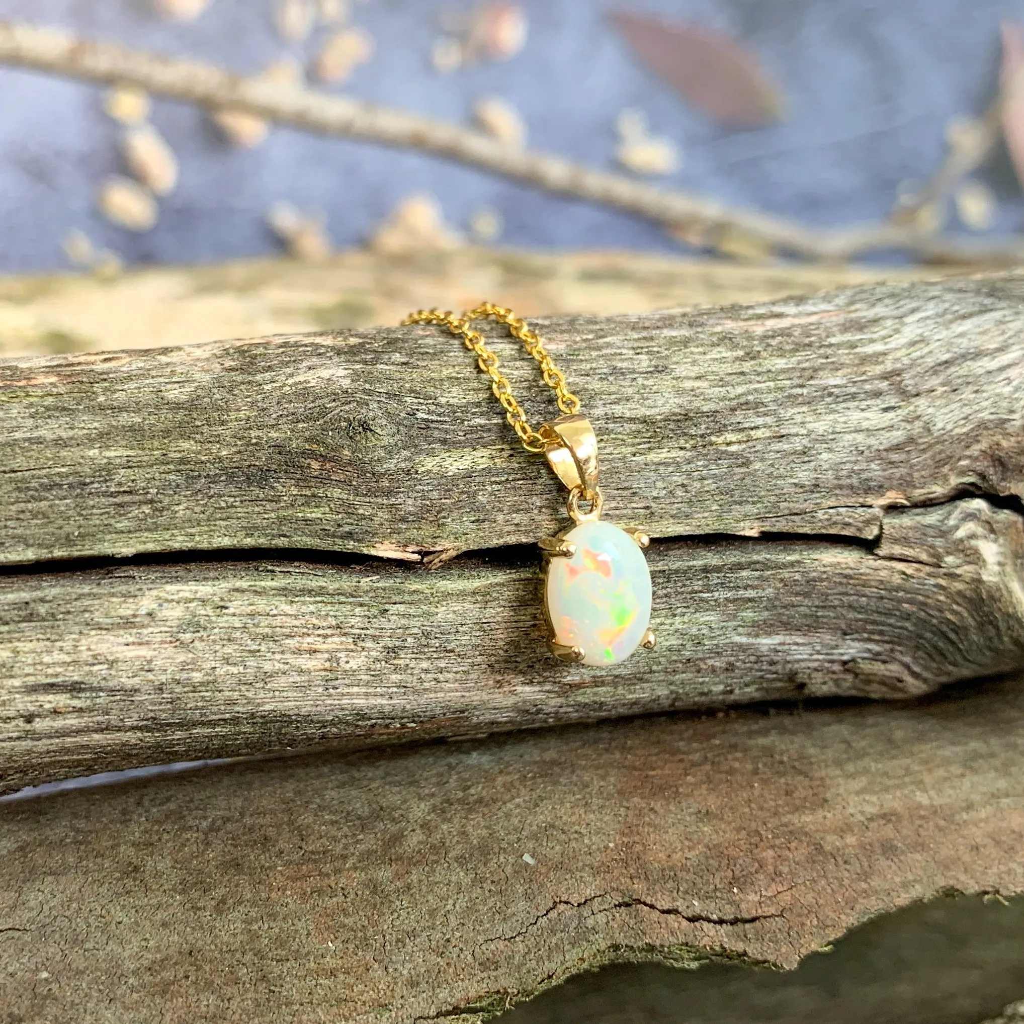 14kt Yellow Gold Opal pendant 0.67ct