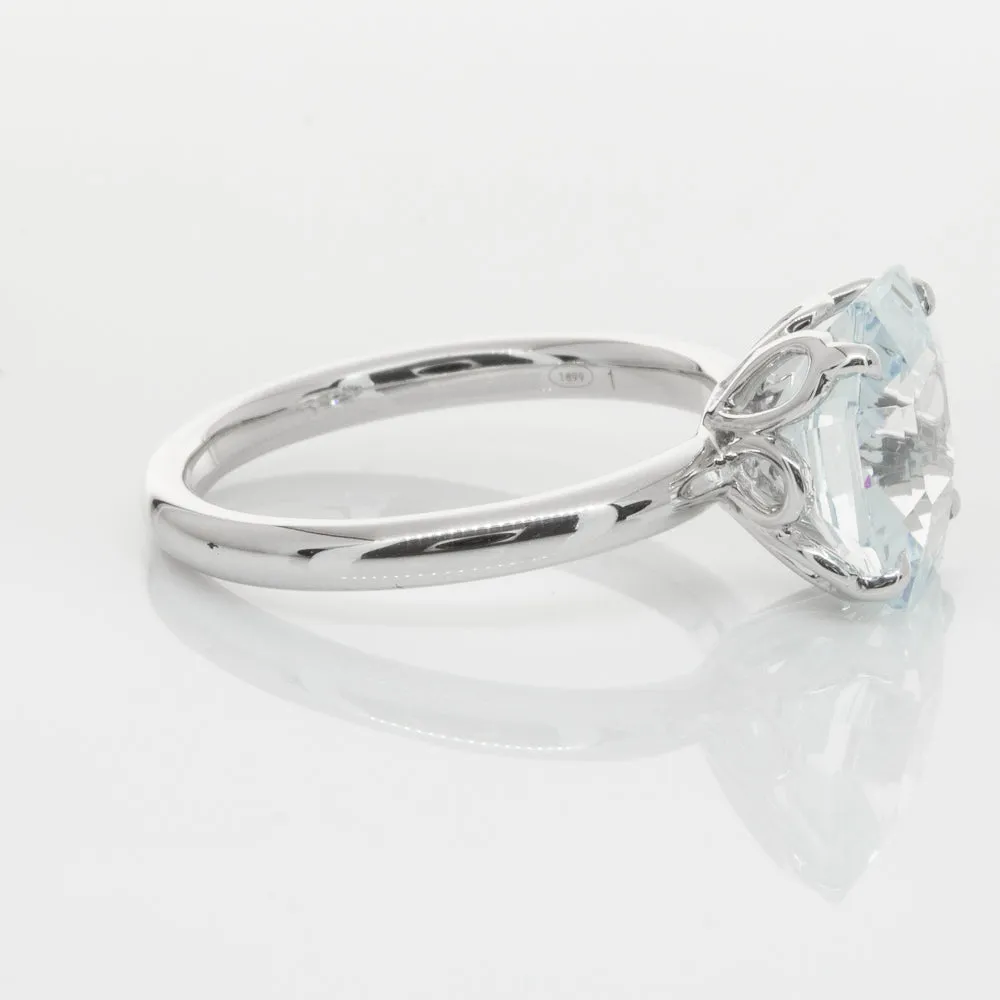 18ct White Gold Aquamarine Octavia Ring
