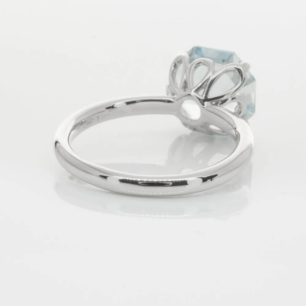 18ct White Gold Aquamarine Octavia Ring