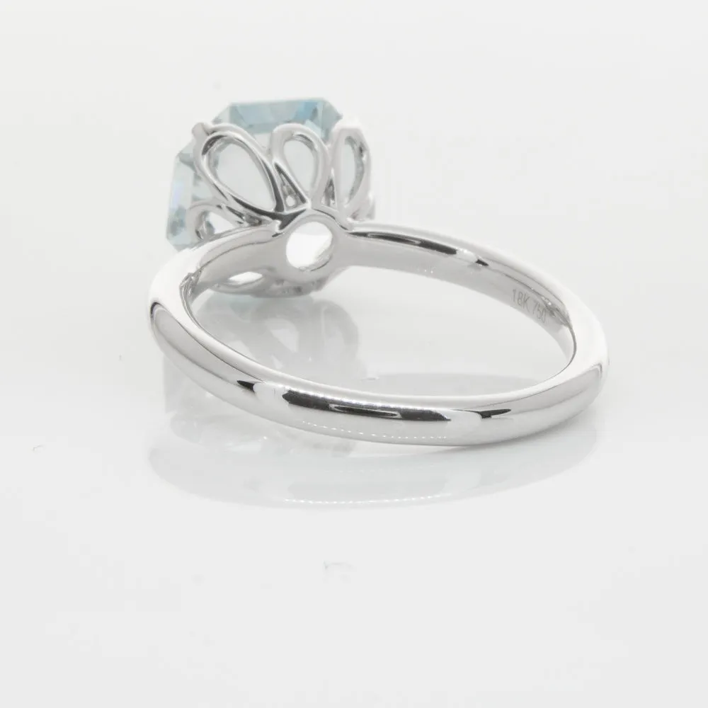 18ct White Gold Aquamarine Octavia Ring