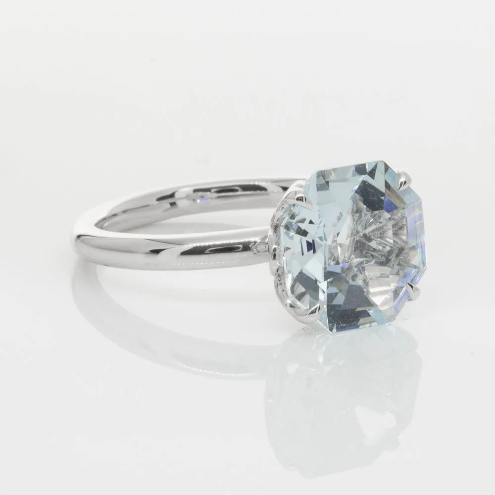 18ct White Gold Aquamarine Octavia Ring