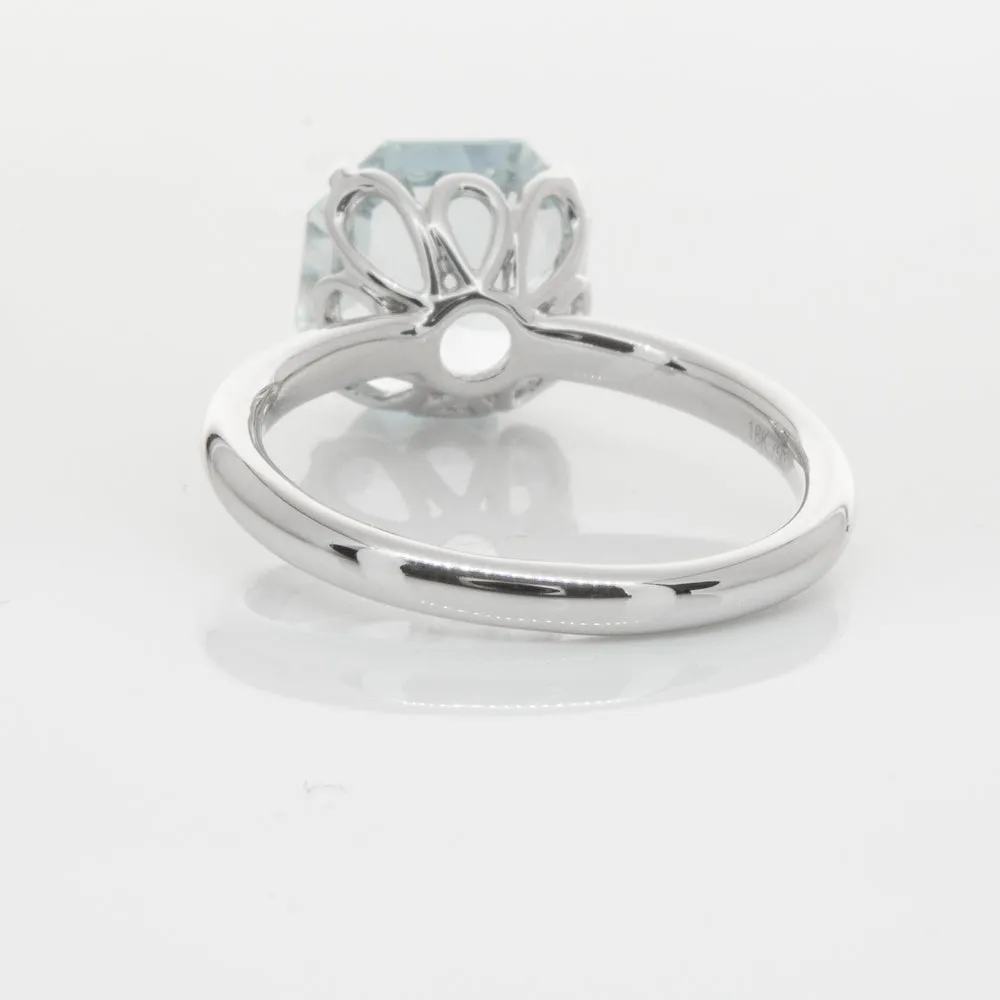 18ct White Gold Aquamarine Octavia Ring