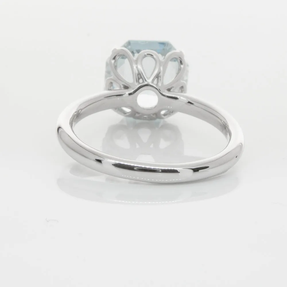 18ct White Gold Aquamarine Octavia Ring