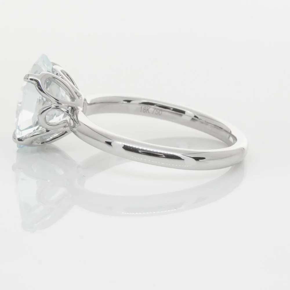 18ct White Gold Aquamarine Octavia Ring