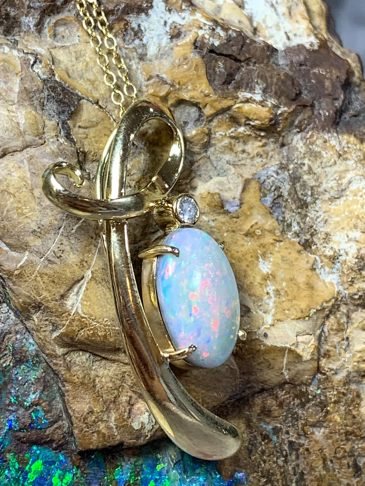 18kt Yellow Gold Black Opal Necklace with Opal 4.7ct and 0.1ct Diamond pendant