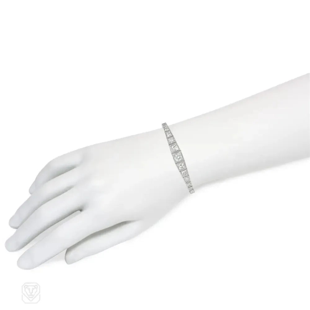 1920s J.E. Caldwell graduated diamond and platinum line bracelet
