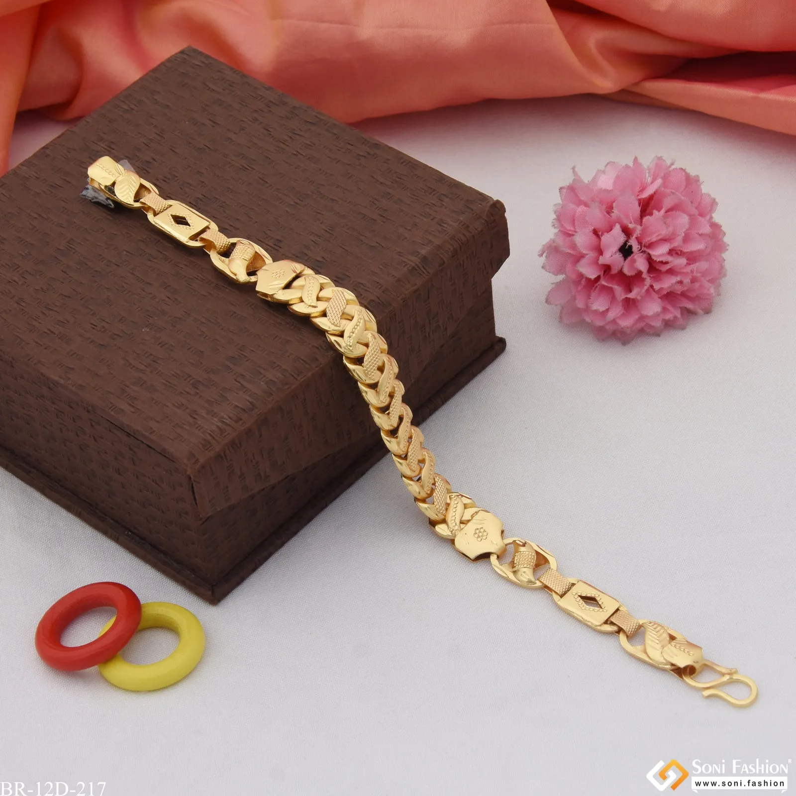 3 In 1 Attention-Getting Design Gold Plated Nawabi Bracelet for Men - Style D217
