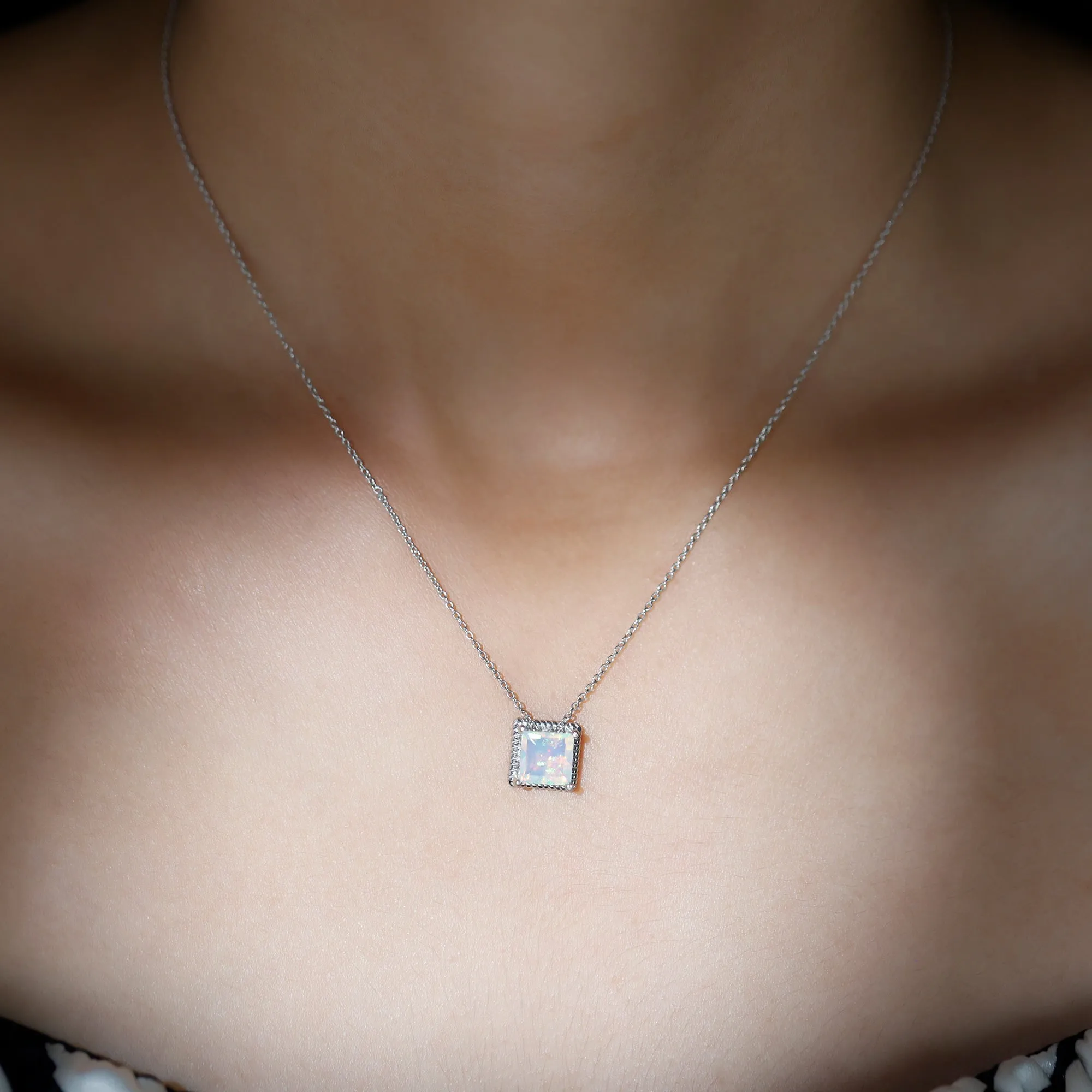 7 MM Princess Cut Ethiopian Opal Solitaire Pendant with Rope Frame Details