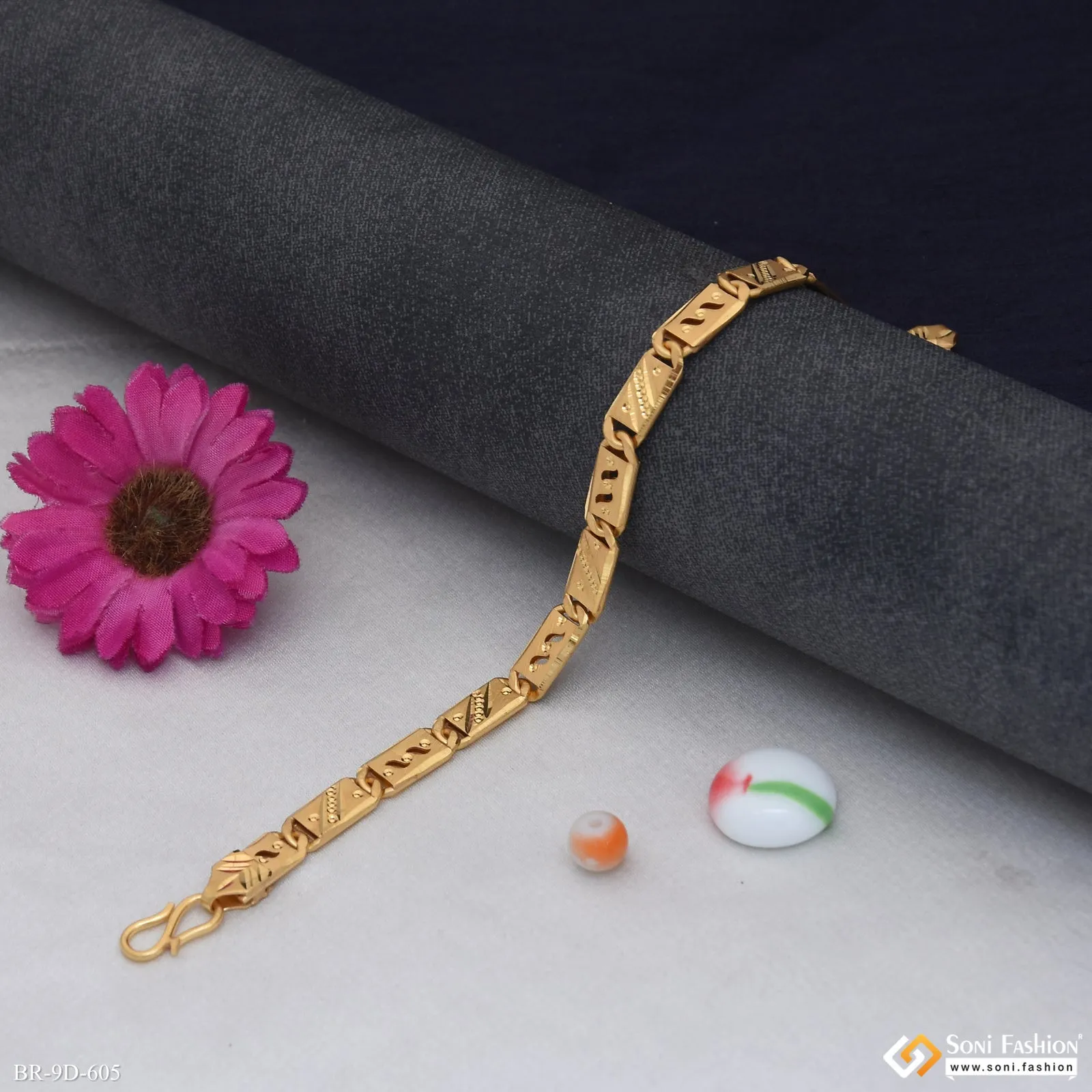 Amazing Design Gold Plated Nawabi Bracelet for Men - Style D605