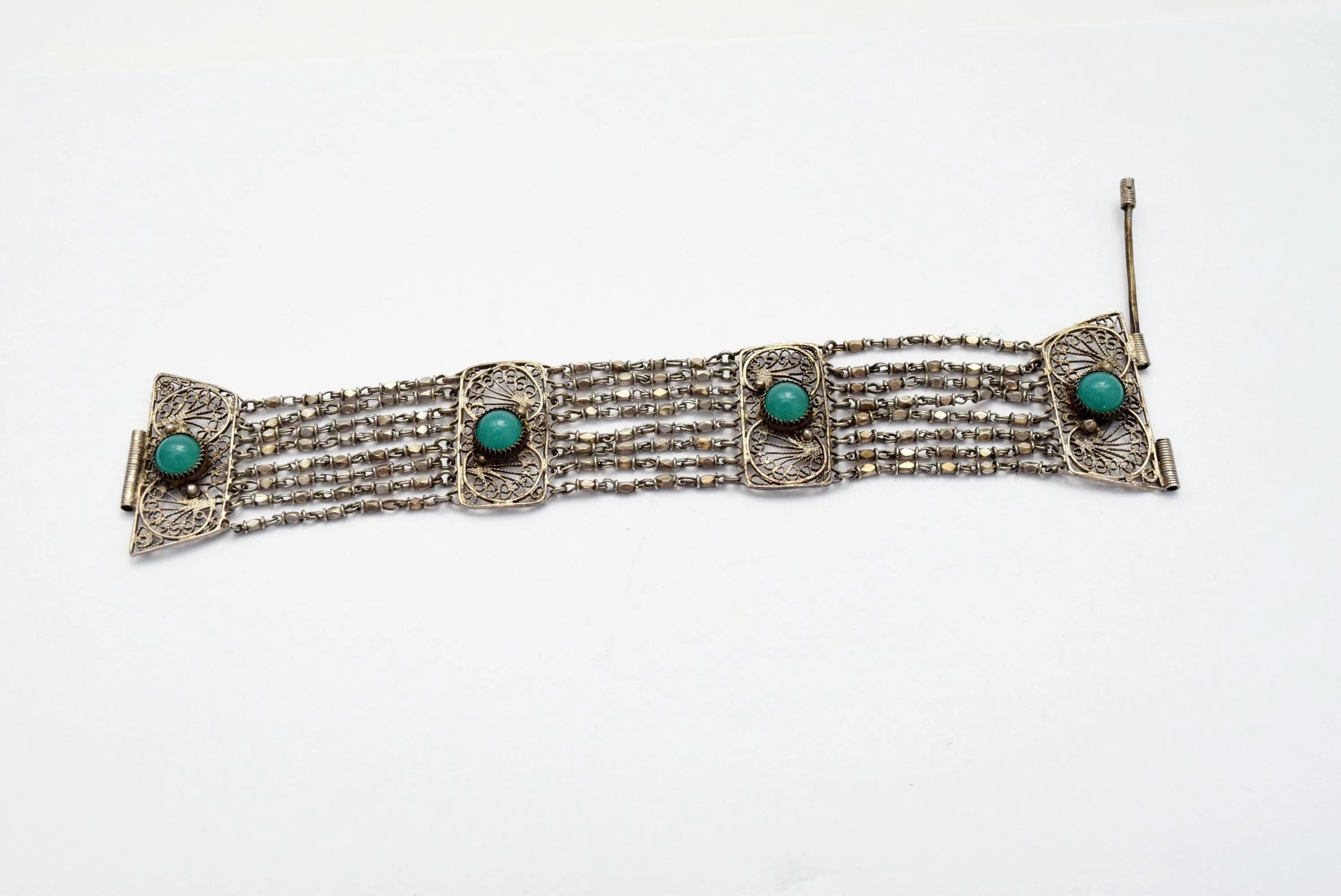 Art Deco Filigree Bracelet Made of Silver and Green Stone