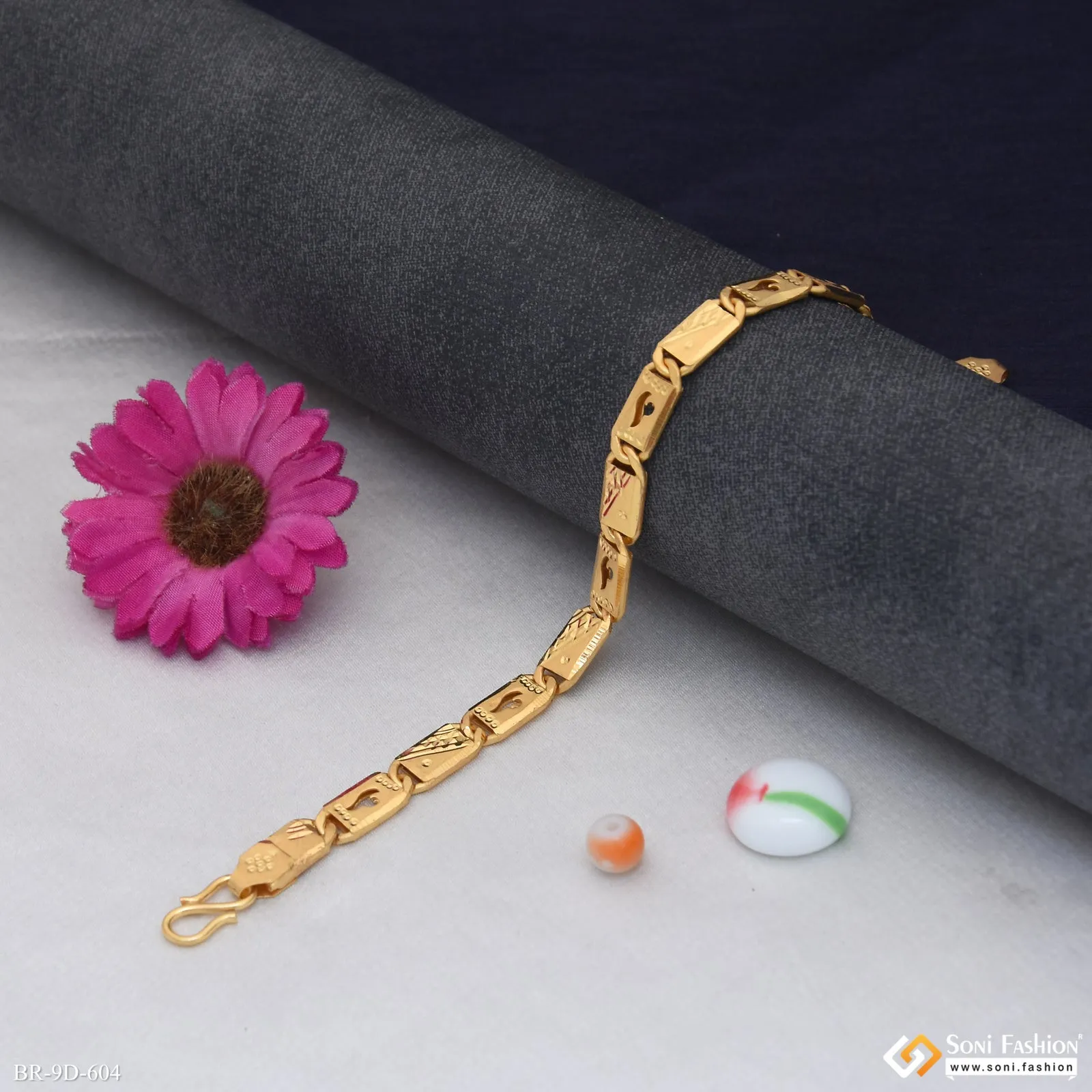 Funky Design Gold Plated Nawabi Bracelet for Men - Style D604