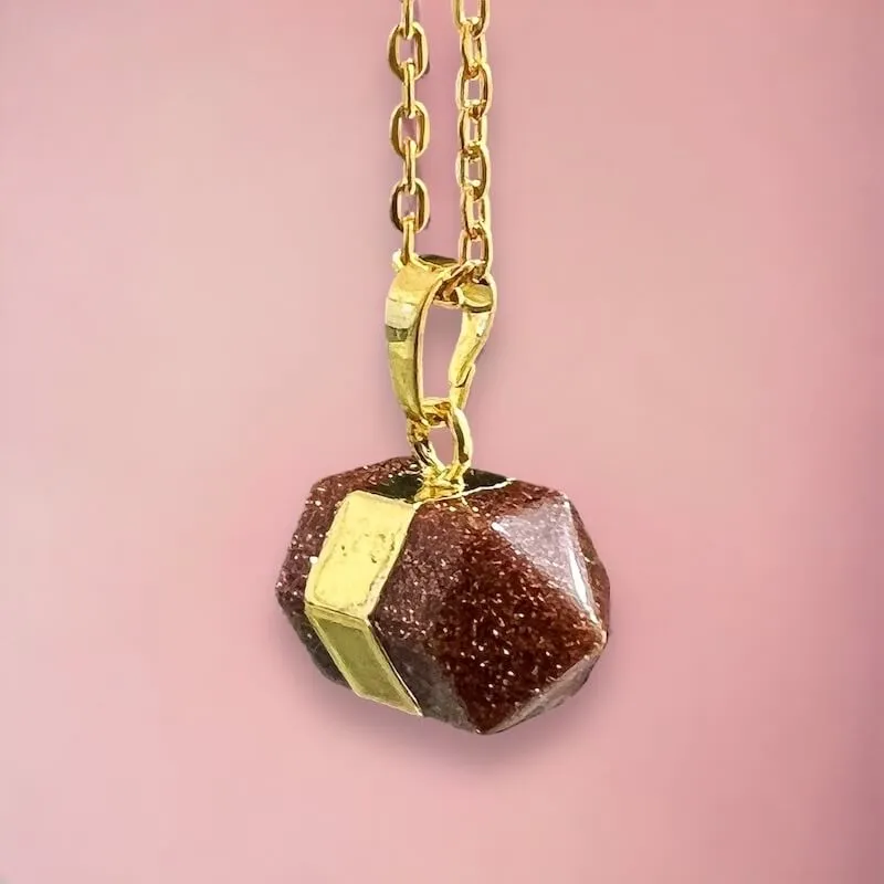 Horizontal Double Point Crystal Necklace