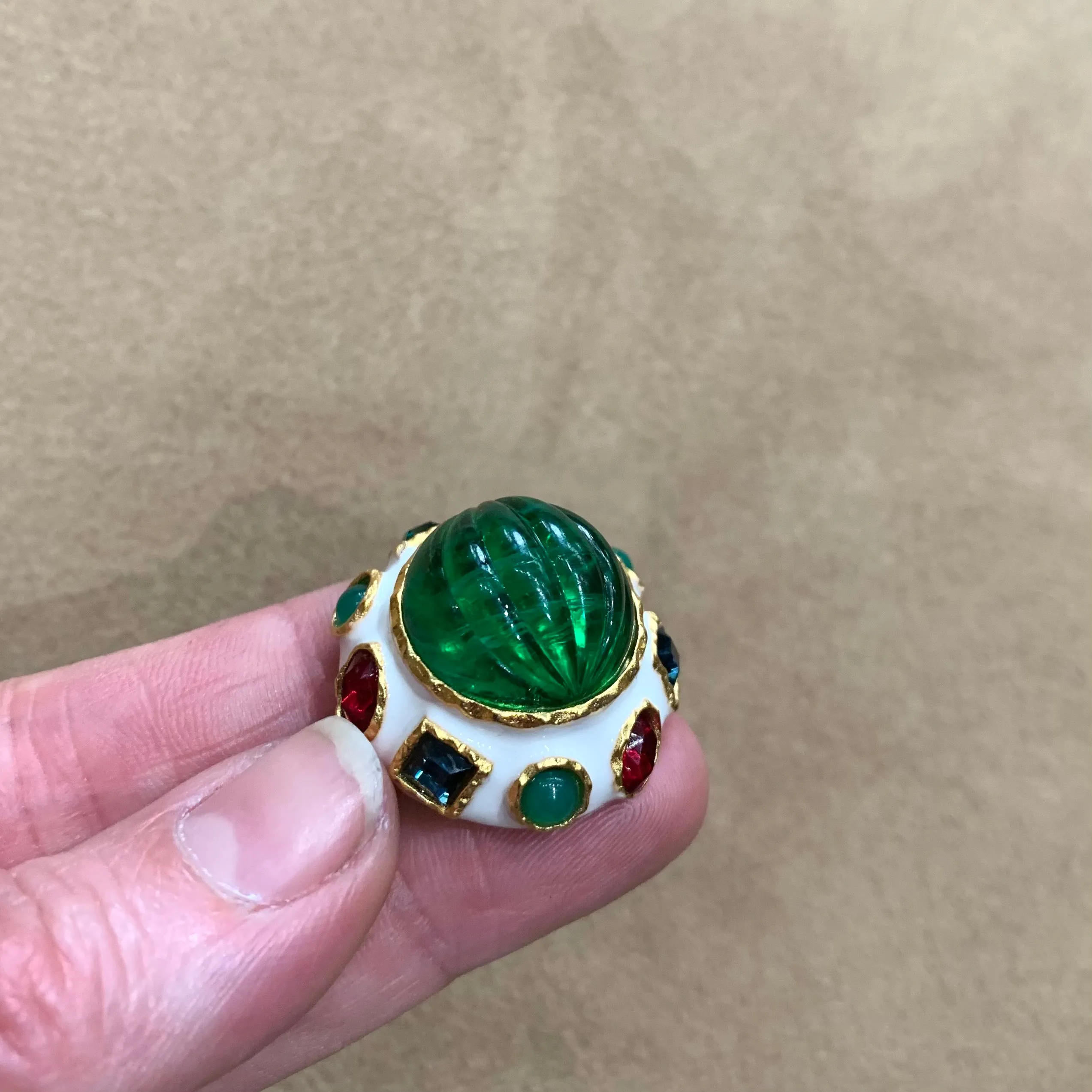 Kenneth Jay Lane Emerald Green White Enamel Jewelled Statement ring