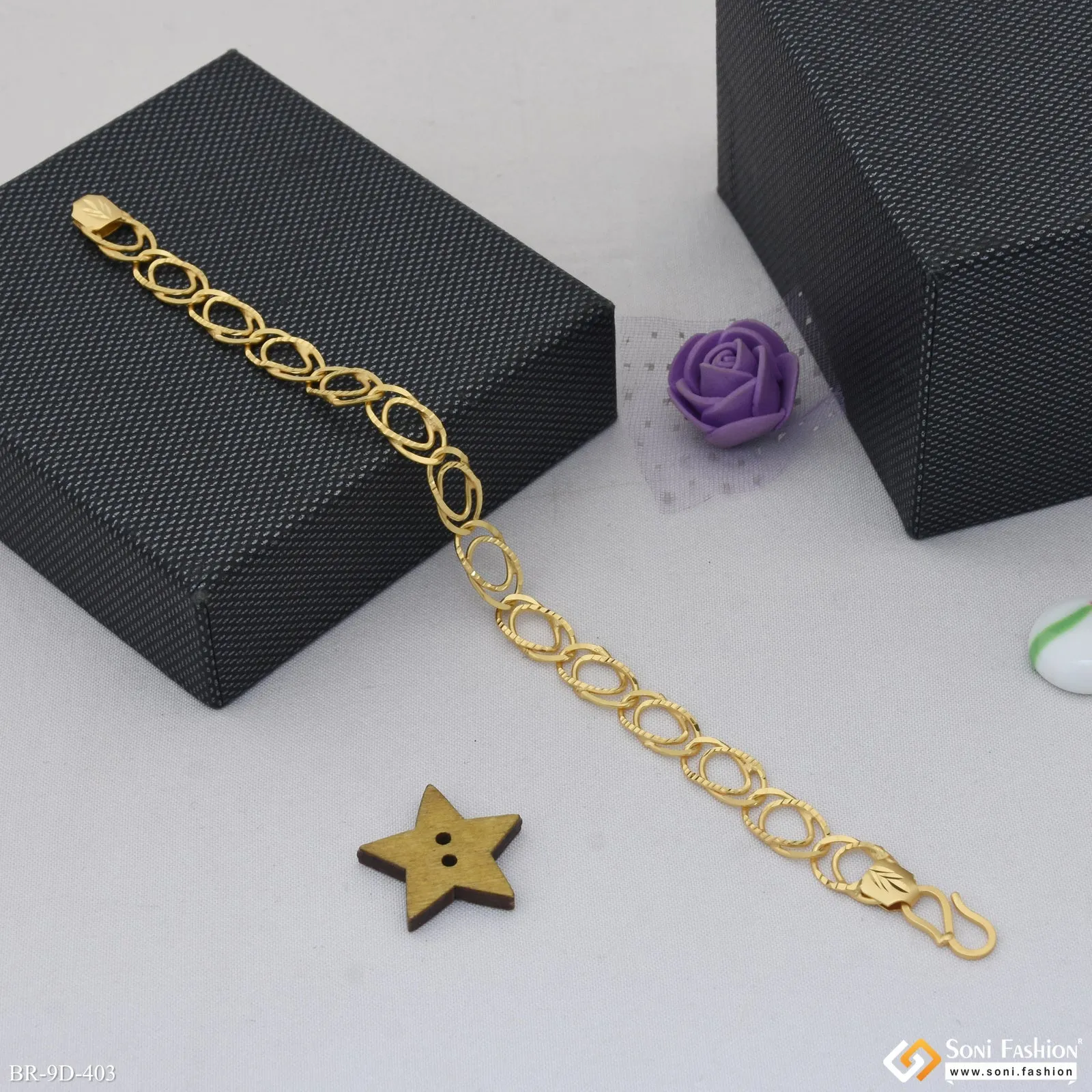 Ring Into Ring Amazing Design Gold Plated Bracelet for Men - Style D403
