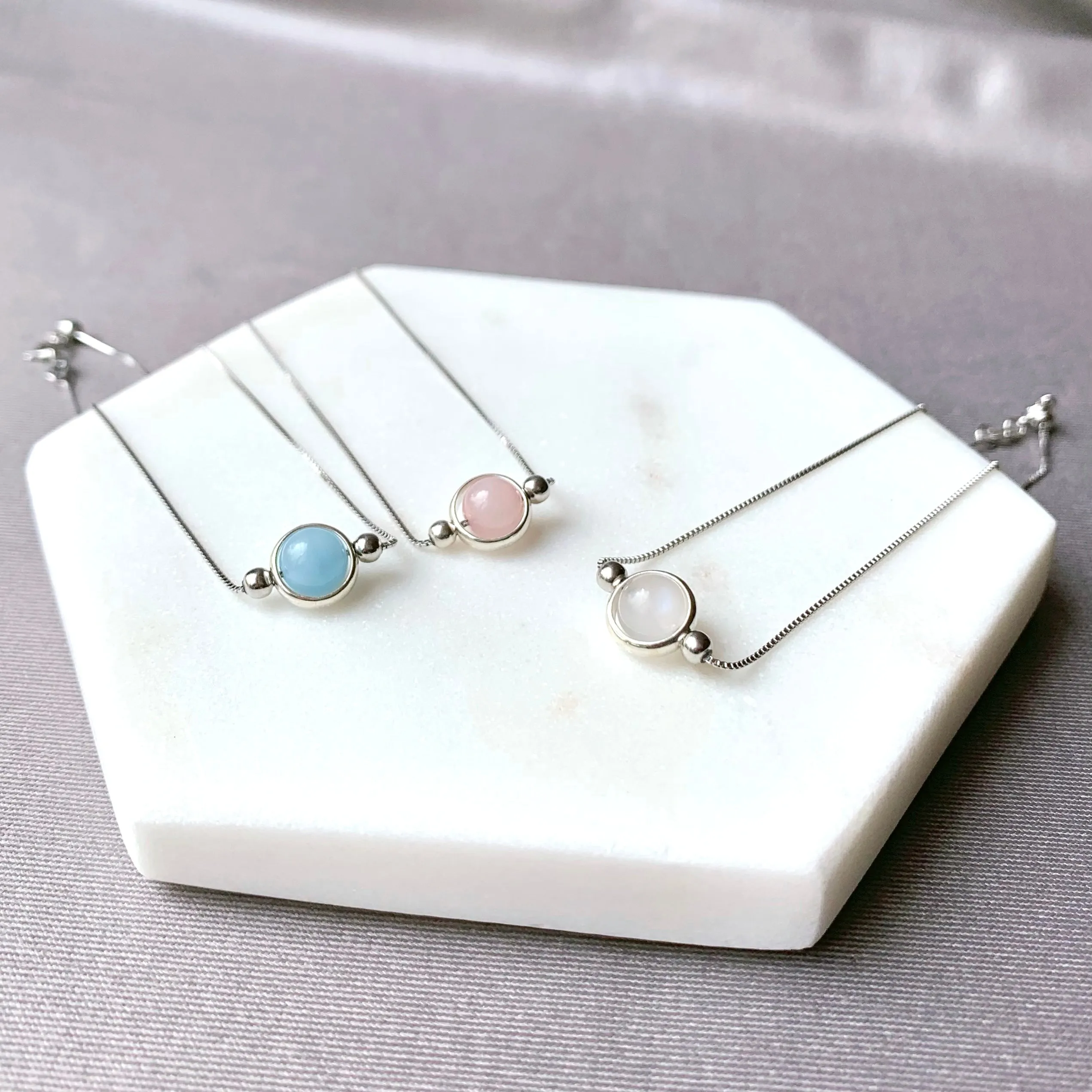 Rose Quartz Round Frame 925 Silver Bracelet (6mm)