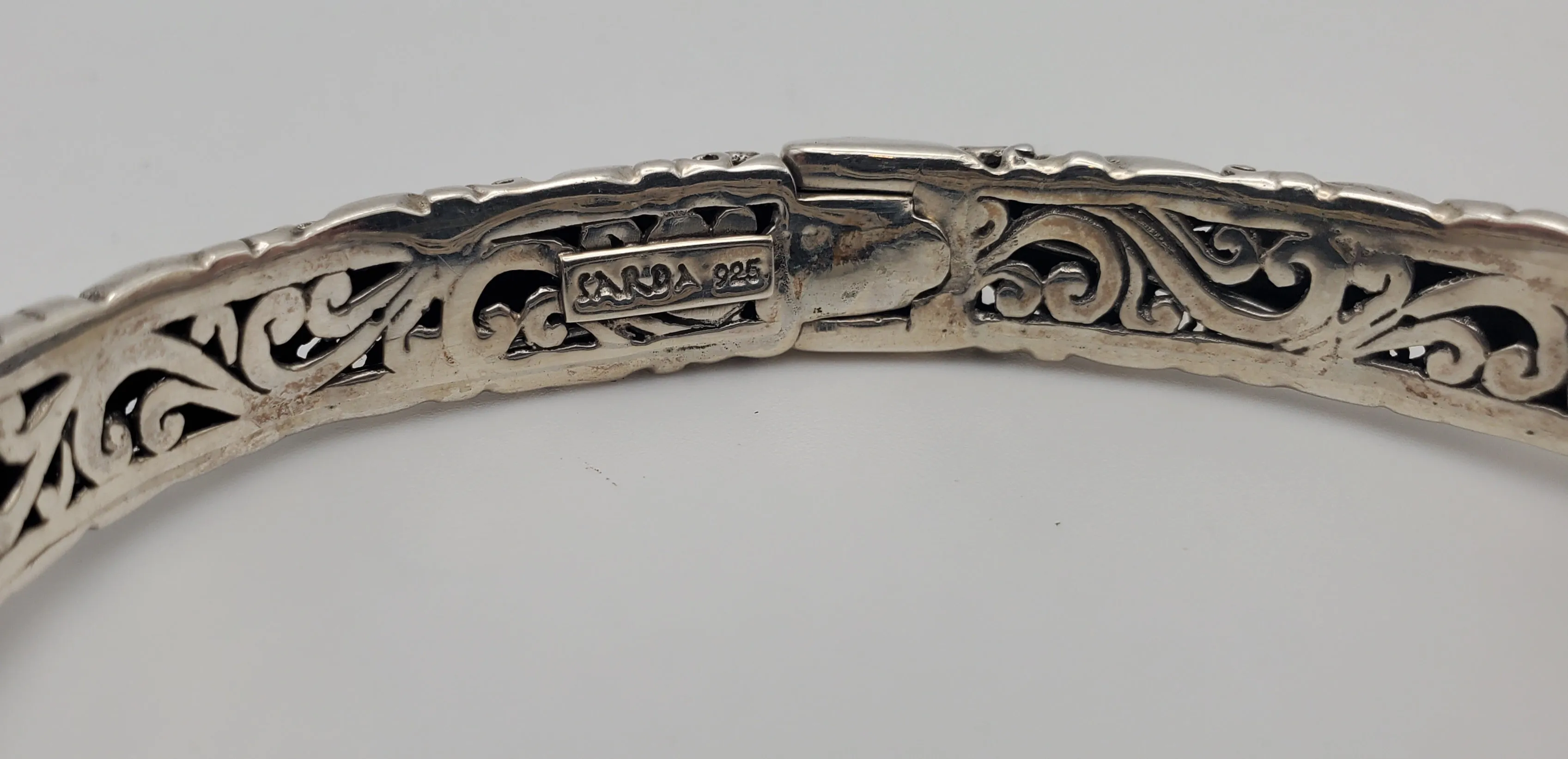 Sarda - Vintage Sterling Silver Filigree Hinged Bangle Bracelet