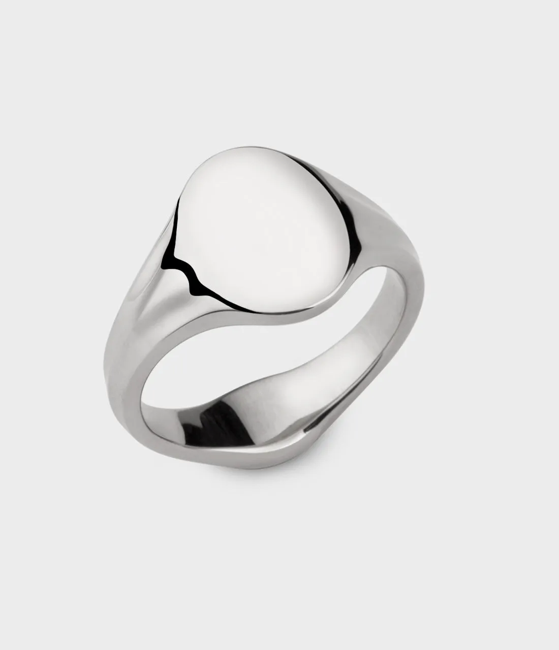 Small Oval Signet in Silver, Size Q