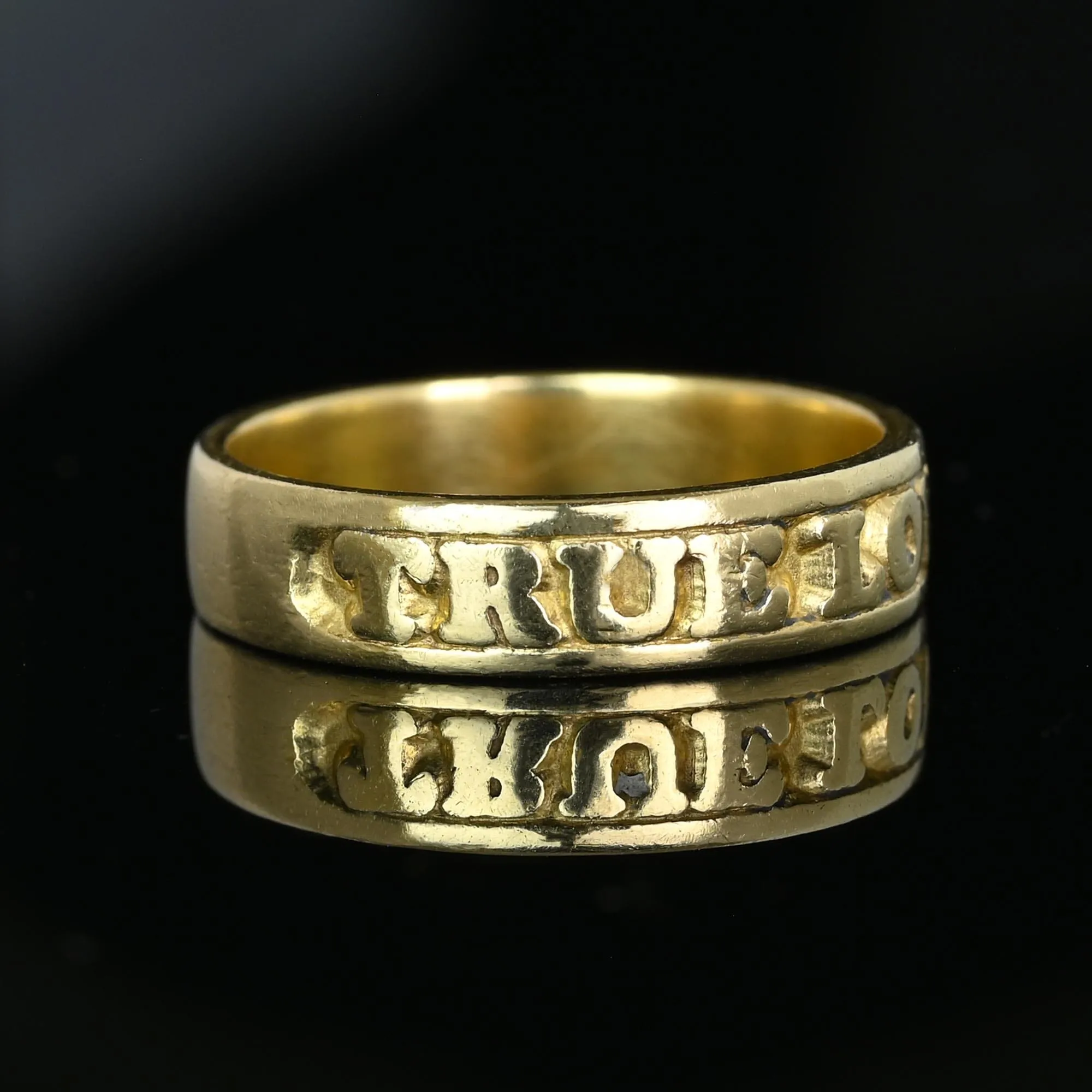 Vintage 14K Gold Cutout True Love Waits Band Ring