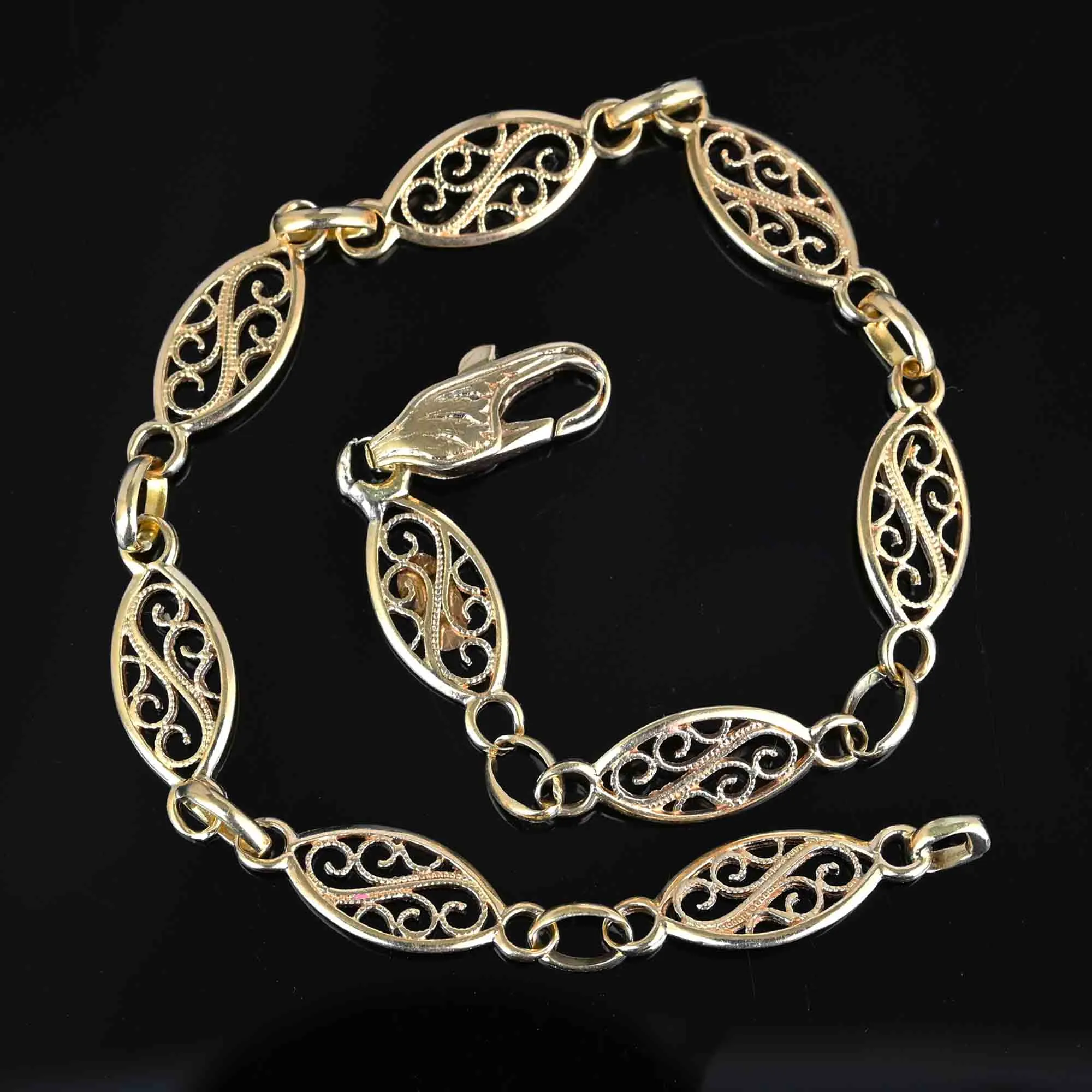 Vintage Solid 14K Gold Filigree Bracelet